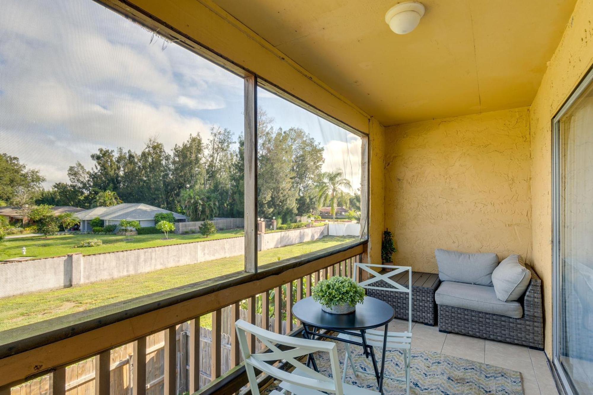 Updated Sienna Park Condo - 4 Miles To Siesta Key! Сарасота Екстериор снимка